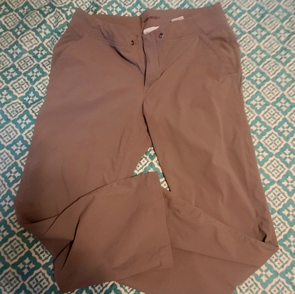 Columbia dri fit omni size 10